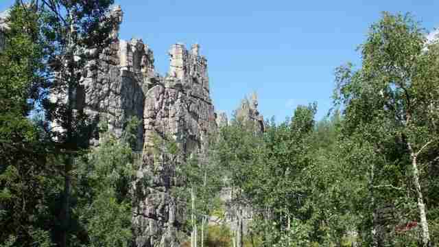 Отвесные скалы Инзерских Зубчаток