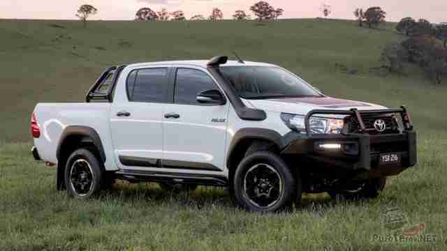Шноркель и кенгурятник на Toyota Hilux Шноркель и кенгурятник на Toyota Hilux
