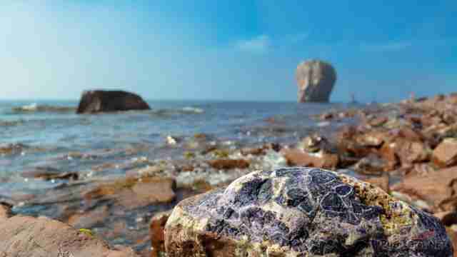 Аметистовый берег Белого моря Аметистовый берег Белого моря