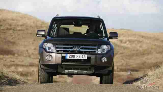Рестайлинг чёрного Mitsubishi Pajero