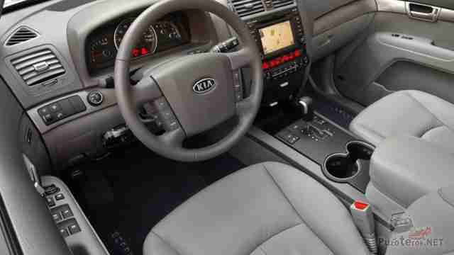 Салон Kia Mohave в сером цвете Салон Kia Mohave в сером цвете