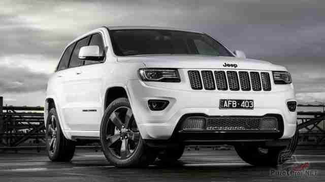 Белый Jeep Grand Cherokee