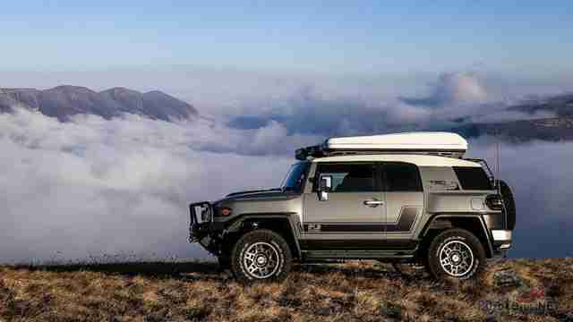 FJ Cruiser выше облаков