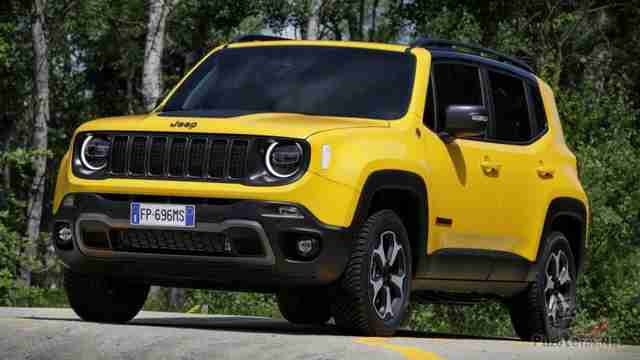 Жёлтый Jeep Renegade Trailhawk