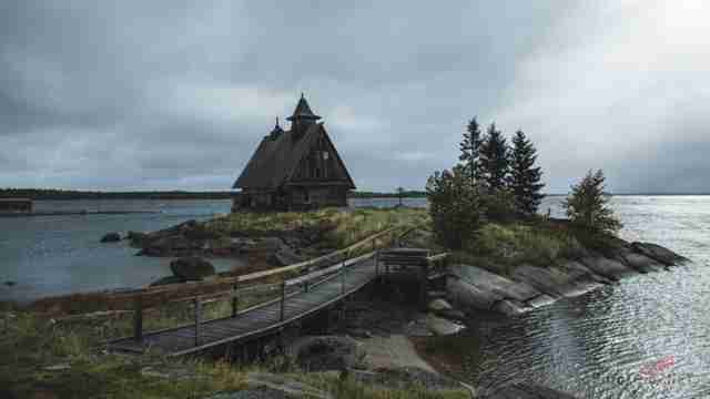 Старая церковь в городе Кемь