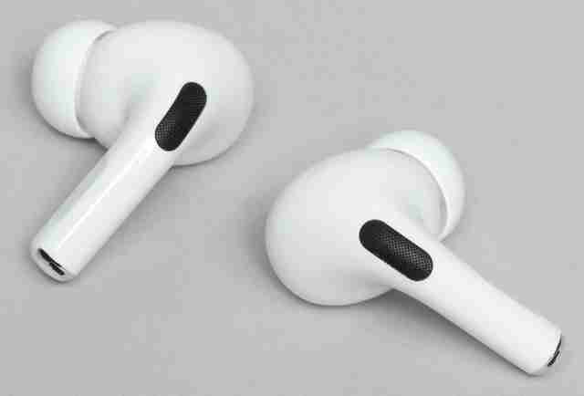 Если наушники, то только AirPods