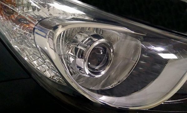 Установка линзованного ксенона на авто в Москве