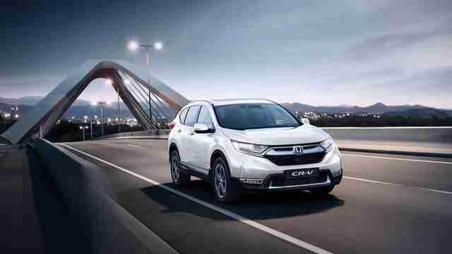 Honda CR-V Hybrid - The Christmas tree that never goes out!