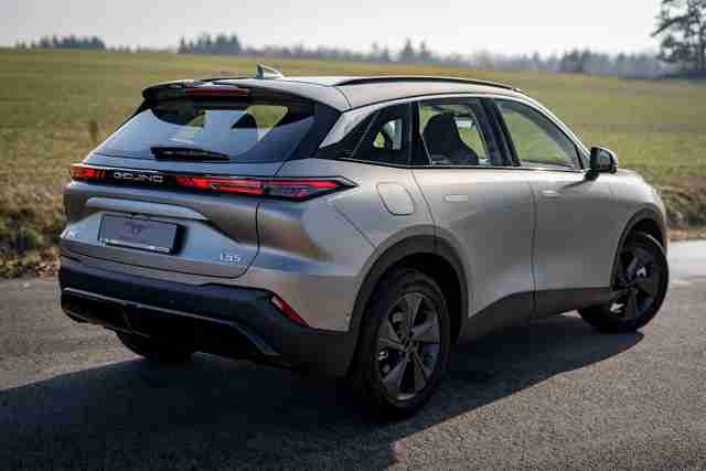 BAIC X55: Элегантный и мощный кроссовер