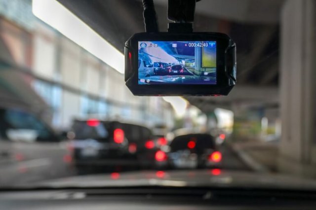 Revolutionizing Road Safety: The Role of Dashcams