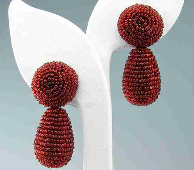Серьги из бисера - схемы и мастер-классы изготовления своими руками. Фото современных и красивых самодельных моделей Серьги из бисера - схемы и мастер-классы изготовления своими руками. Фото современных и красивых самодельных моделей