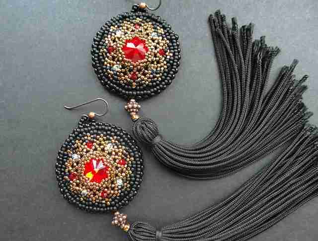 Серьги из бисера - схемы и мастер-классы изготовления своими руками. Фото современных и красивых самодельных моделей Серьги из бисера - схемы и мастер-классы изготовления своими руками. Фото современных и красивых самодельных моделей