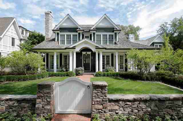 Заборы для дачи - советы как сделать недорогой забор и лучшие варианты постройки своими руками Заборы для дачи - советы как сделать недорогой забор и лучшие варианты постройки своими руками