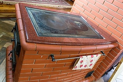 Установка чугунной варочной плиты в печь Установка чугунной варочной плиты в печь