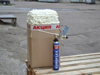 Монтажная пена огнестойкая, противопожарная: что из себя представляет, маркировка, достоинства и недостатки, виды и производители, критерии для выбора