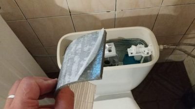 Течет бачок унитаза что делать: способы устранения и видео инструкция
