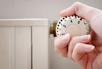 Как обогревается комната радиатором центрального отопления ответ? отопление радиаторами