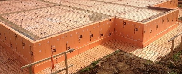 Утепление плитного фундамента Утепление плитного фундамента Пеноплексом
