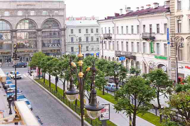 Золотой треугольник достопримечательностей и парков Санкт-Петербурга
