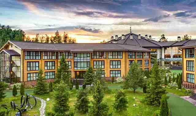 Гостеприимный загородный отель LES Art Resort - отдых и релаксация