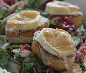 Salat s koz'im syrom i rukoloj