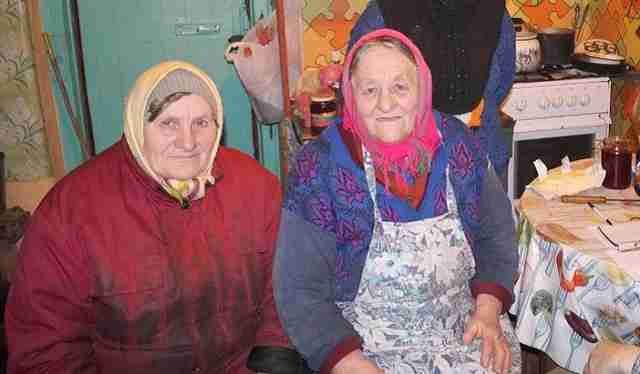 Со «старушками в корыте» чиновники сели в лужу