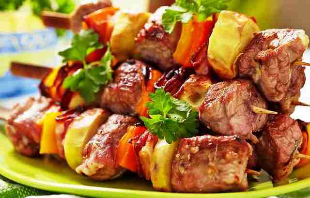 Доставка вкусного ассорти из шашлыка