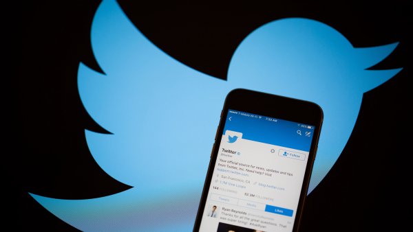 Машина времени для Twitter: Можно перенести свою ленту в соцсети в 2008 год Машина времени для Twitter: Можно перенести свою ленту в соцсети в 2008 год