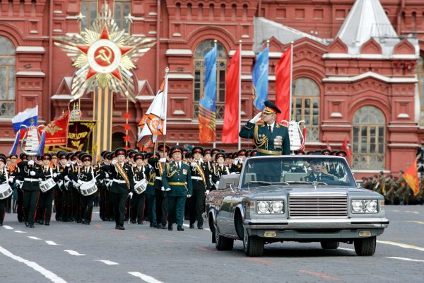 Блогер Goose: 9 Мая превратился в праздник лицемерия и парад позора Блогер Goose: 9 Мая превратился в праздник лицемерия и парад позора