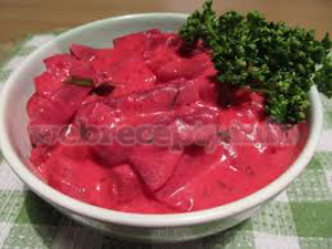 Tushennaja-svekla-v-smetane